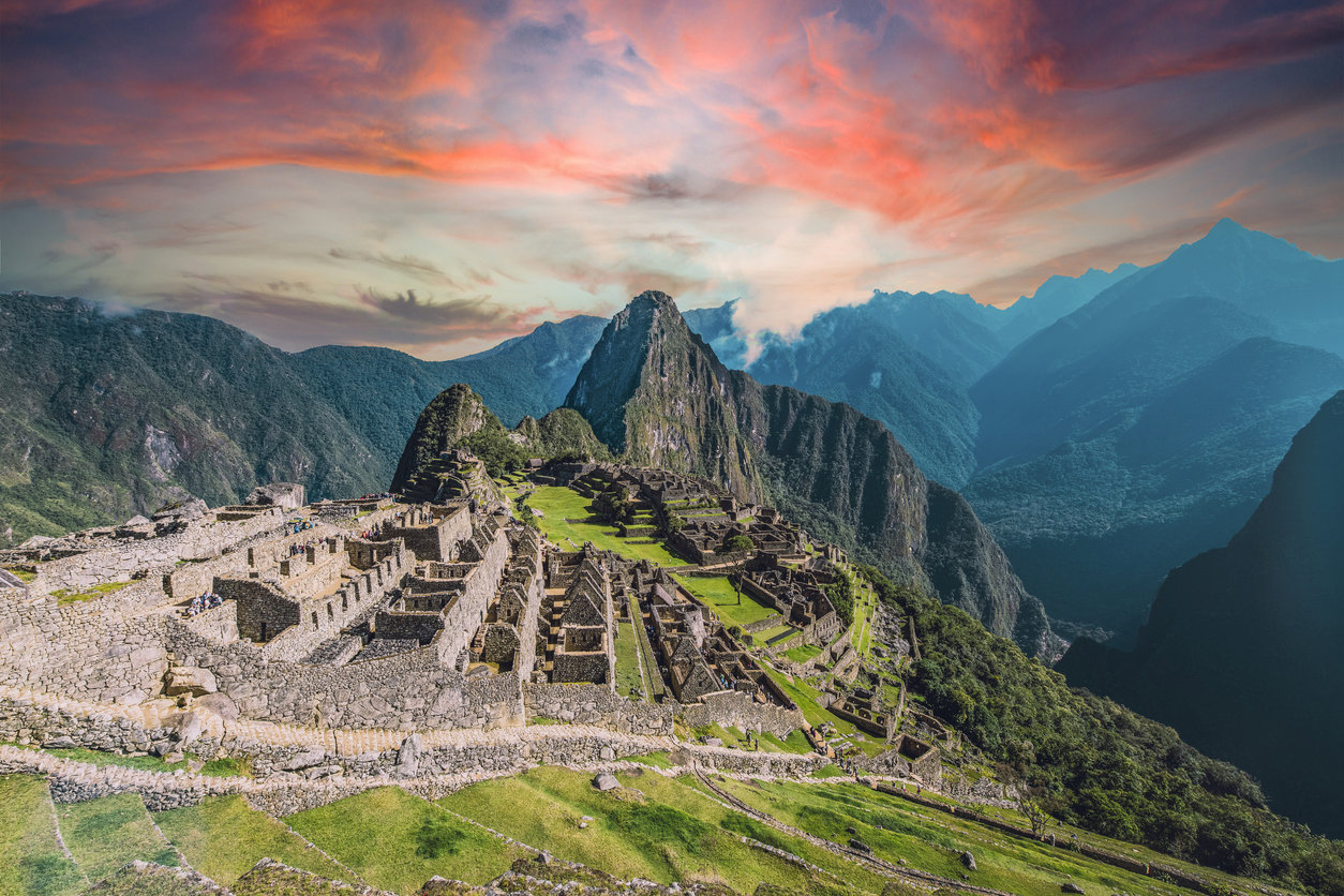 Περού Exploring Machu Picchu με Αμαζόνιο, Χιλή και το Νησί του Πάσχα